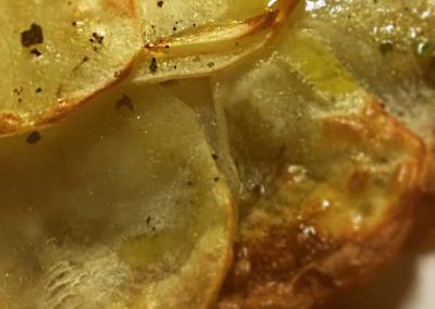 Filetto di Rombo in Crosta di Patate con Salsa di Trevisana
